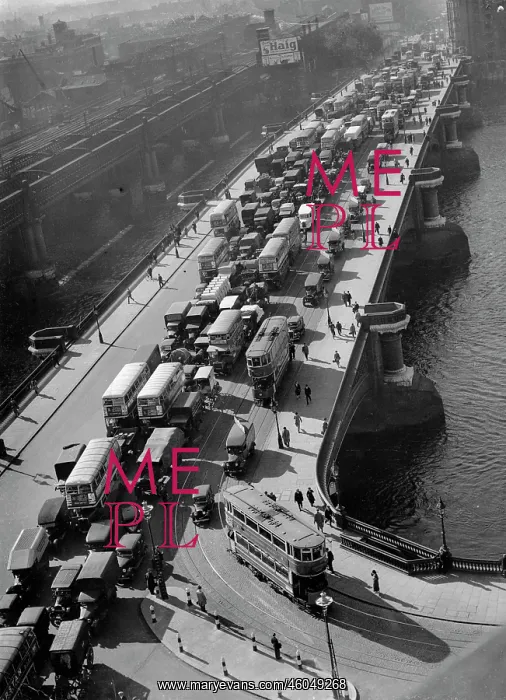 : Traffic Jam on Blackfriars Bridge : Traffic Jam on Blackfriars Bridge