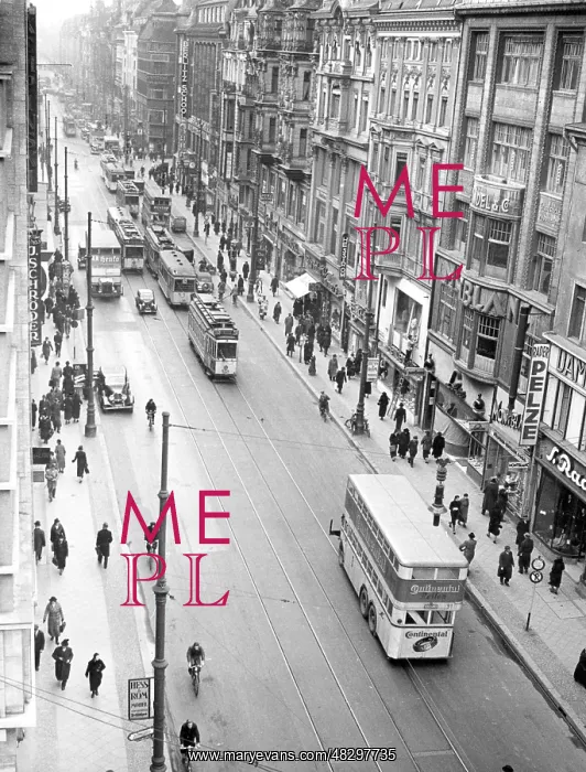 : Traffic on Leipziger Strasse in Berlin, 1938 : Traffic on Leipziger Strasse in Berlin, 1938