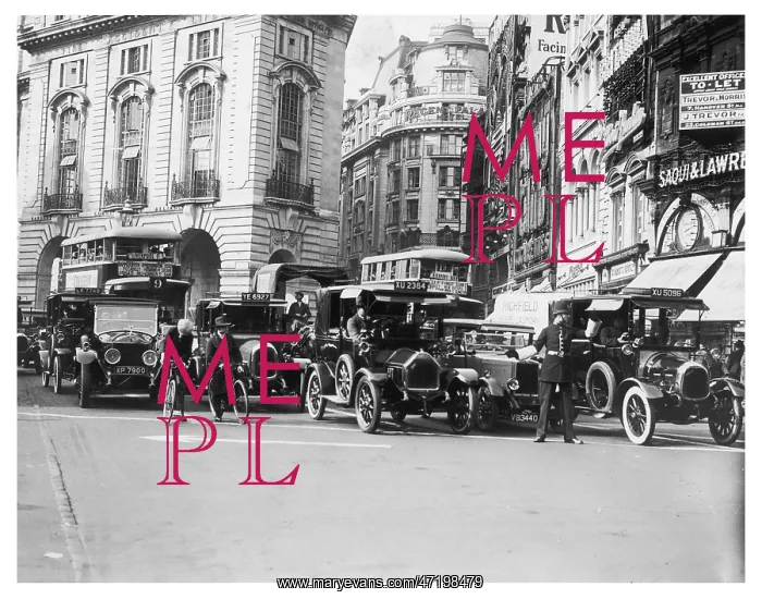  : TRAFFIC / PICCADILLY