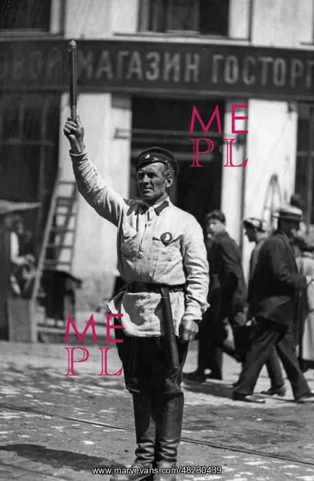 : Traffic policeman in Moscow, 1927 : Traffic policeman in Moscow, 1927
