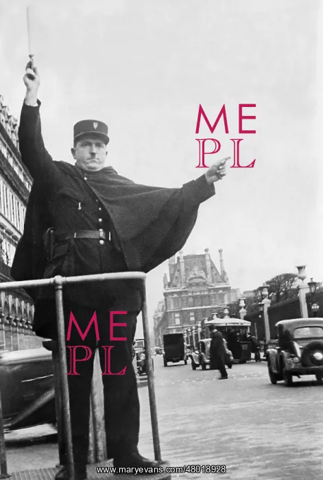 : Traffic policeman in Paris, 1936 : Traffic policeman in Paris, 1936