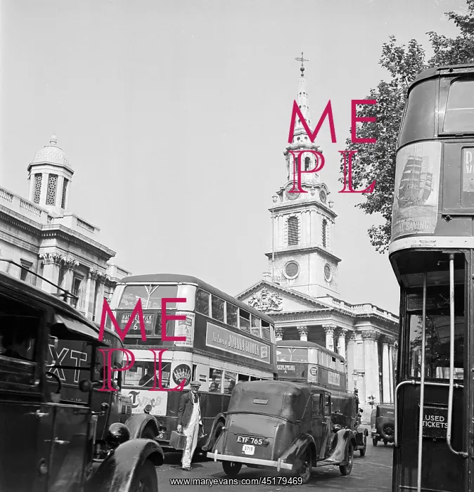: Traflagar Square, London : Traflagar Square, London