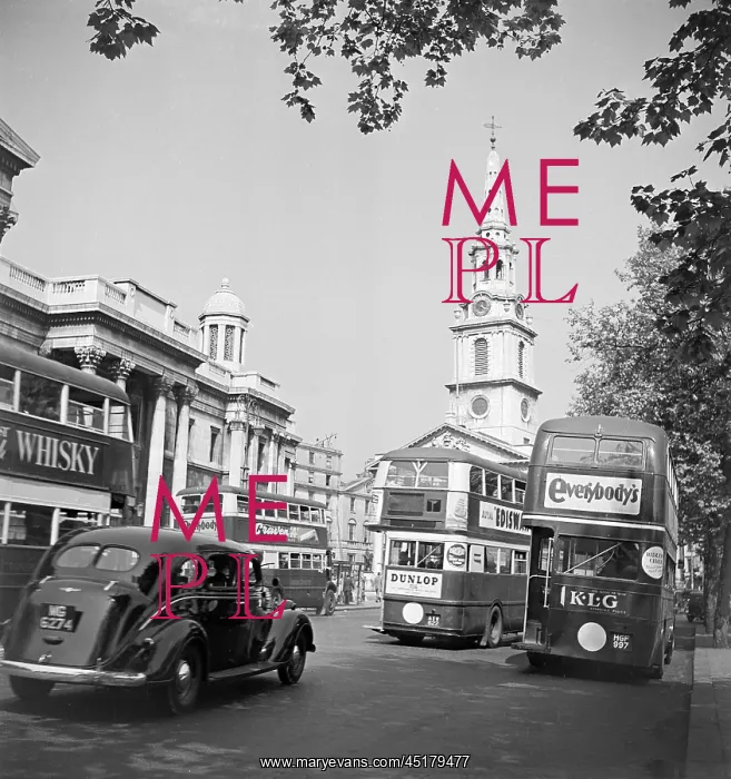 : Traflagar Square, London : Traflagar Square, London