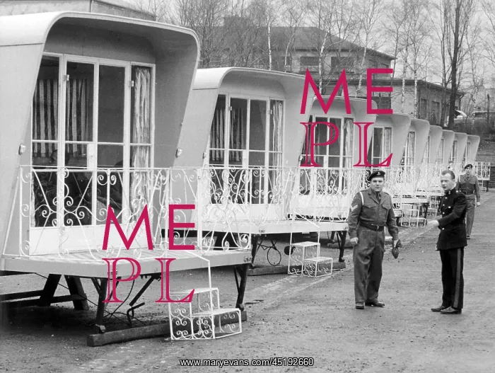 : Trailers for British army families : Trailers for British army families