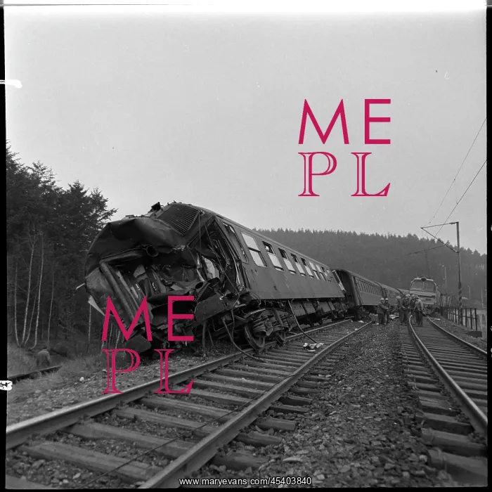 : Train collision - accident - trains - large railway : Train collision - accident - trains - large railway