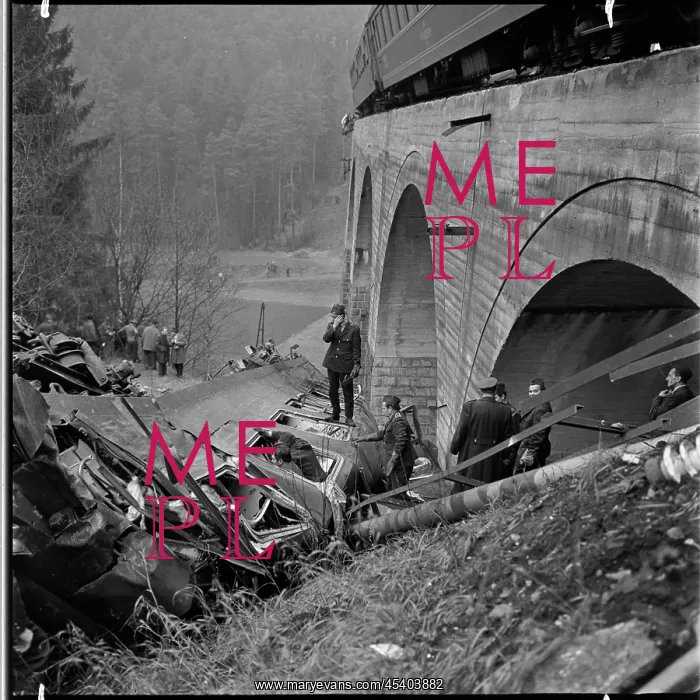 : Train collision - accident - trains - large railway : Train collision - accident - trains - large railway