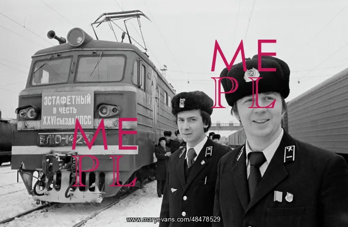: Train driver Alexander Abramov and engineer Sergei Fedulov : Train driver Alexander Abramov and engineer Sergei Fedulov