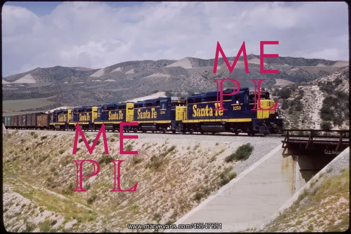 : Train - Freight - Railroad - Transportation : Train - Freight - Railroad - Transportation