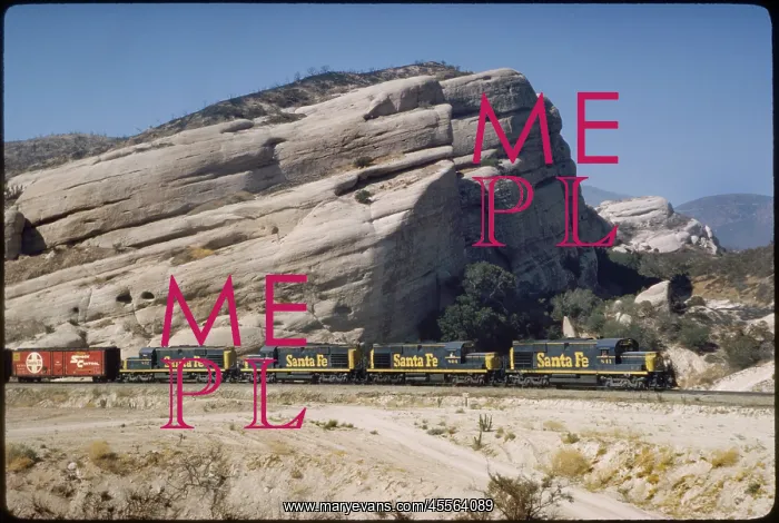 : Train - Freight - Railroad - Transportation : Train - Freight - Railroad - Transportation