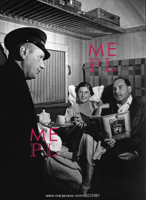 : Train passengers, 1935 : Train passengers, 1935