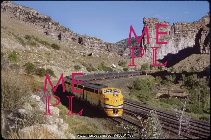 : Train - Railroad - Diesel - Transportation : Train - Railroad - Diesel - Transportation