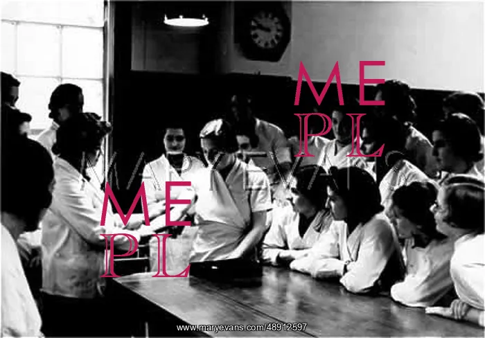 : TRAINEE WOMEN MEDICS : TRAINEE WOMEN MEDICS