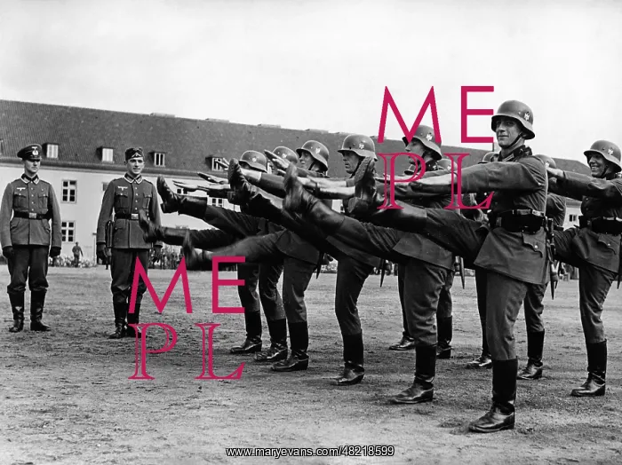 : Training on the barracks yard, 1940 : Training on the barracks yard, 1940