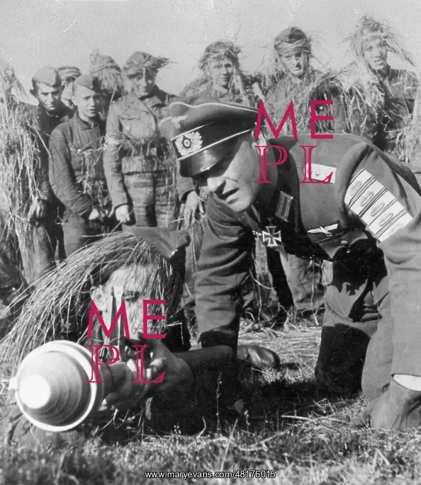 : Training of the Hitler Youth members during the Second World : Training of the Hitler Youth members during the Second World