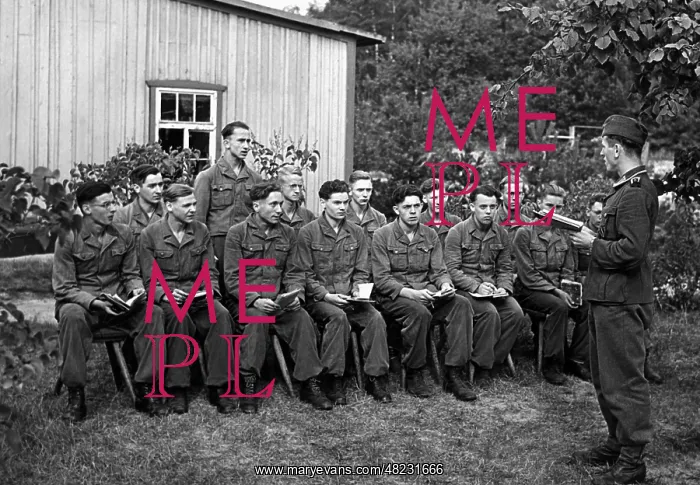 : Training in a HJ military training camp, 1942 : Training in a HJ military training camp, 1942