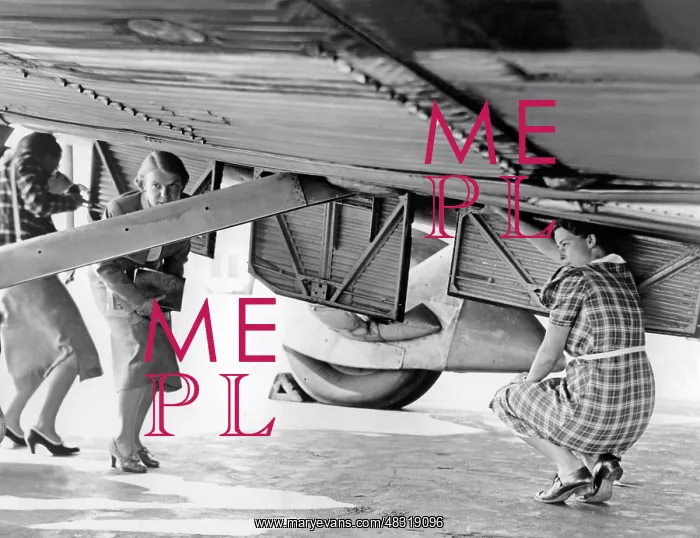 : Training of Lufthansa stewardesses, 1938 : Training of Lufthansa stewardesses, 1938