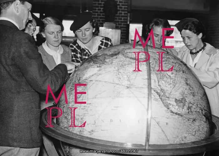 : Training of Lufthansa stewardesses, 1938 : Training of Lufthansa stewardesses, 1938