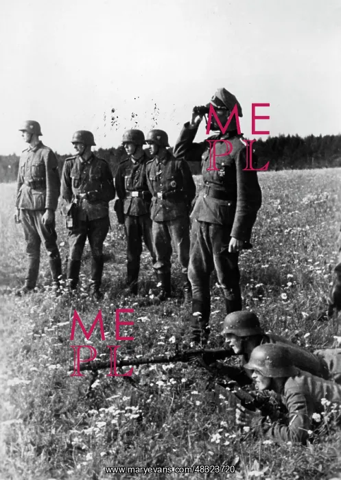 : Training of officers, 1942 : Training of officers, 1942