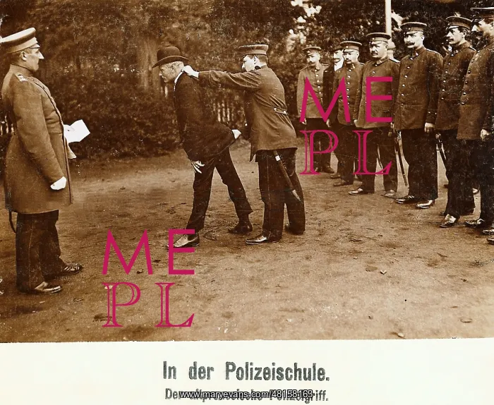 : Training at the Police Academy in Berlin : Training at the Police Academy in Berlin