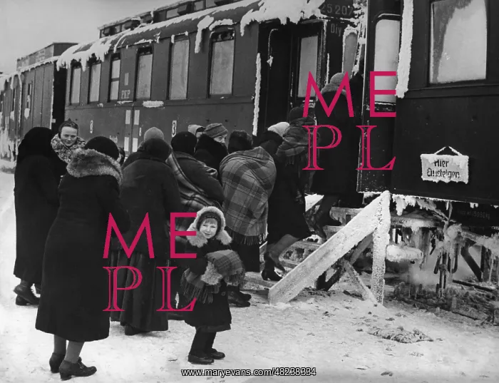 : Trains in the reception camp for Volhynia Germans in Lodz : Trains in the reception camp for Volhynia Germans in Lodz