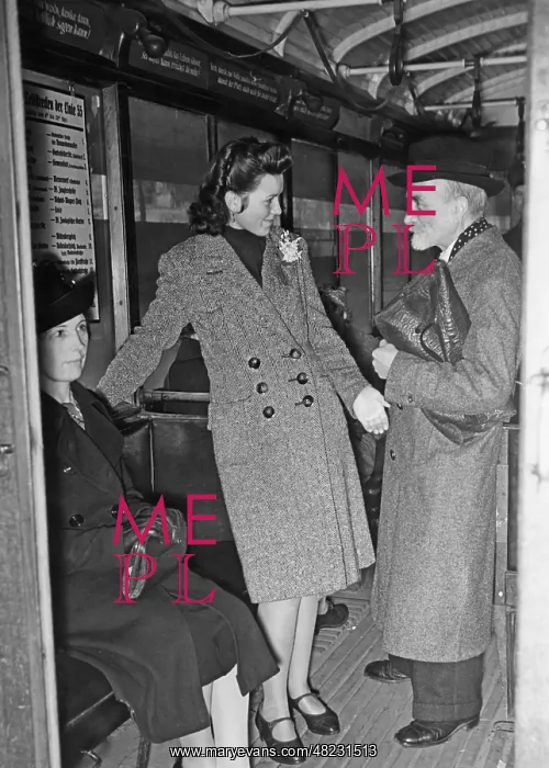 : Tram in Berlin, 1942 : Tram in Berlin, 1942