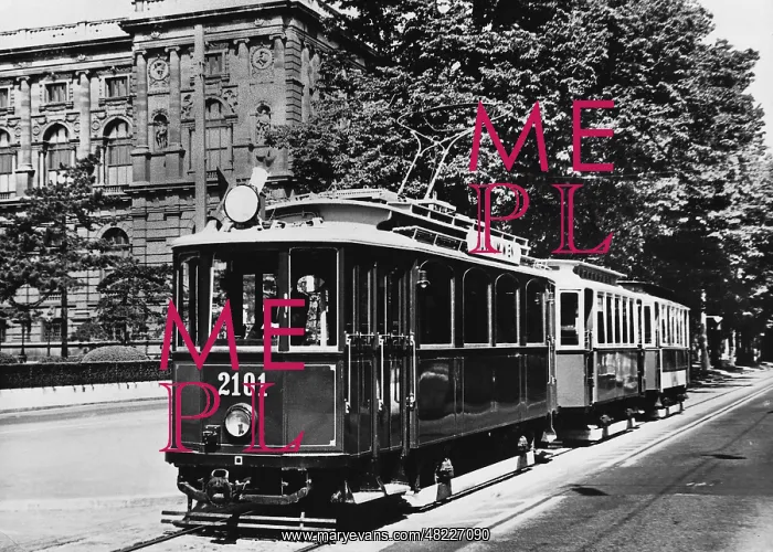 : Tram in Vienna : Tram in Vienna