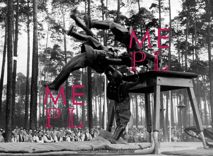 : Trampoline performance in KdF-Stadt at the Nuremberg Rally : Trampoline performance in KdF-Stadt at the Nuremberg Rally
