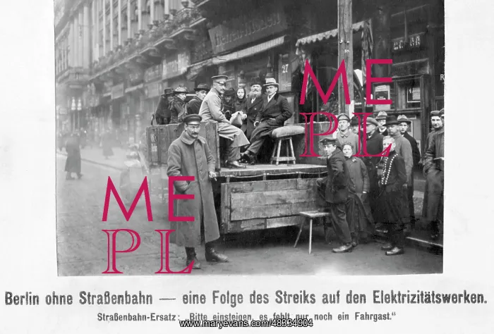 : Tramway replacement during the electricity strike in Berlin : Tramway replacement during the electricity strike in Berlin