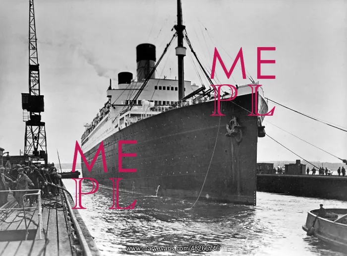 : The transatlantic liner Homeric, 1932 : The transatlantic liner Homeric, 1932