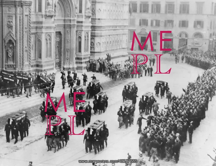 : Transfer of fallen fascists in Rome, around 1925 : Transfer of fallen fascists in Rome, around 1925