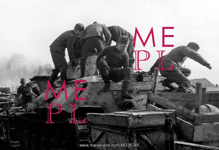 : Transport of tanks by rail, 1943 : Transport of tanks by rail, 1943