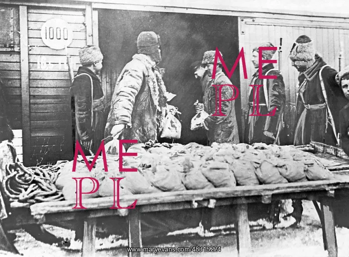 : Transportation of money on sledges, 1924 : Transportation of money on sledges, 1924