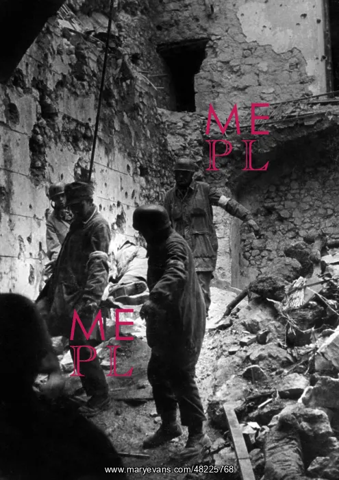 : Transportation of a wounded man at Monte Cassino, 1944 : Transportation of a wounded man at Monte Cassino, 1944