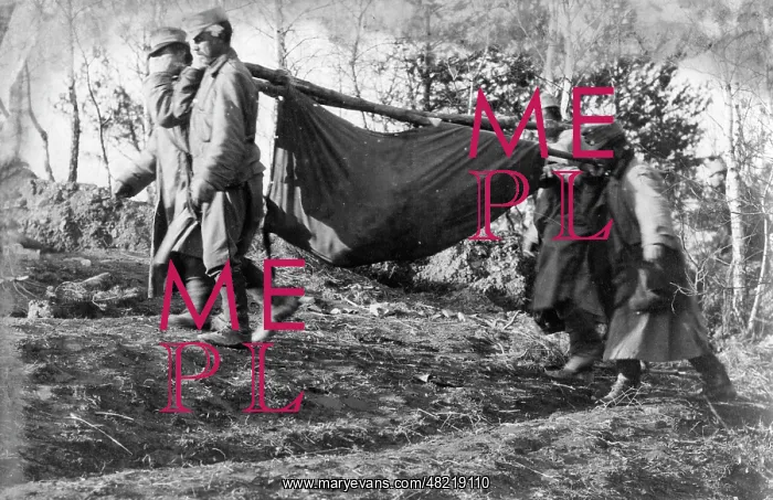 : Transporting the fallen, 1914 : Transporting the fallen, 1914