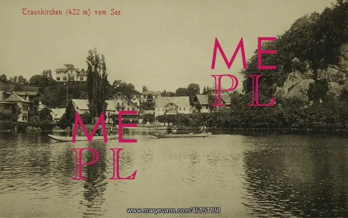 : Traunkirchen (422 m) from the lake. Overlooking : Traunkirchen (422 m) from the lake. Overlooking