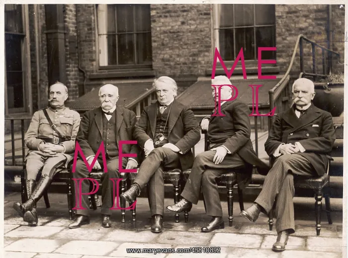 : TREATY OF VERSAILLES : TREATY OF VERSAILLES