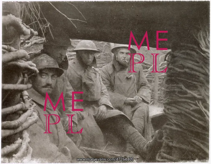 : Trench Camaraderie in 1917 : Trench Camaraderie in 1917