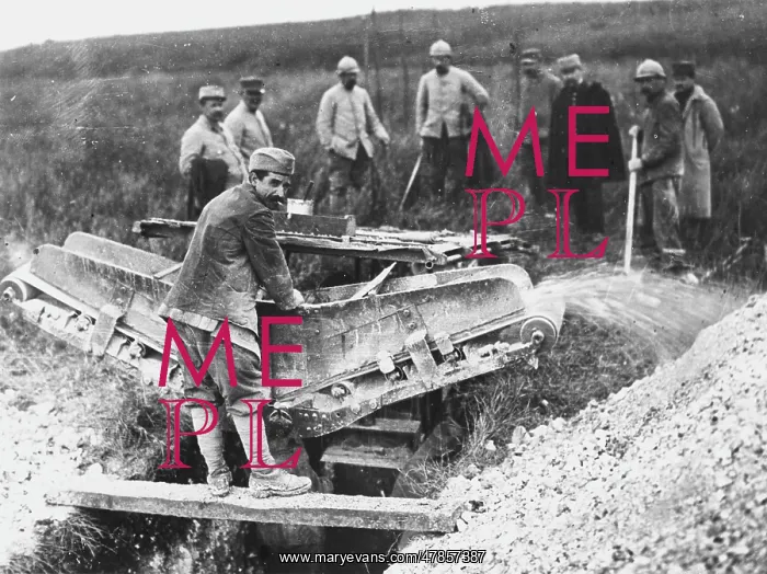 : Trench digging 1916 : Trench digging 1916