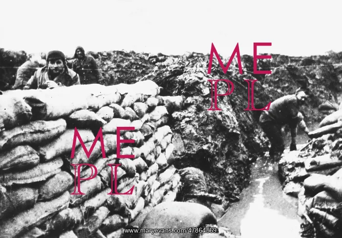 : In the trenches 1915 : In the trenches 1915