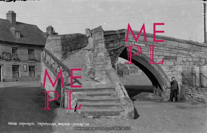 : Triangular Bridge in Crowland : Triangular Bridge in Crowland