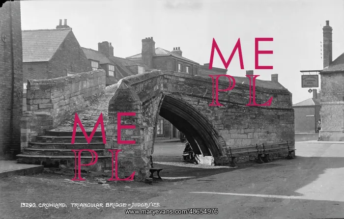 : Triangular Bridge in Crowland : Triangular Bridge in Crowland