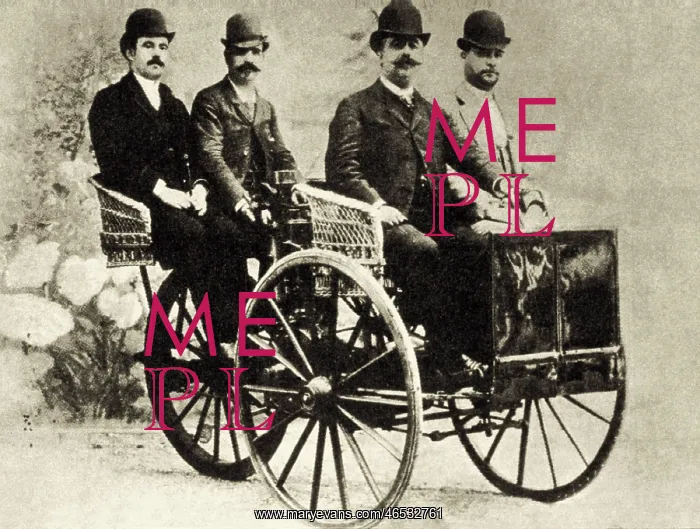 : Tricycle with two wheels in front equipped with : Tricycle with two wheels in front equipped with
