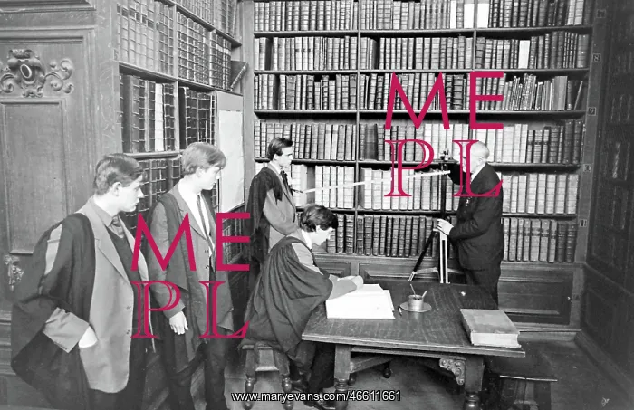 : Trinity College Library, Cambridge University : Trinity College Library, Cambridge University