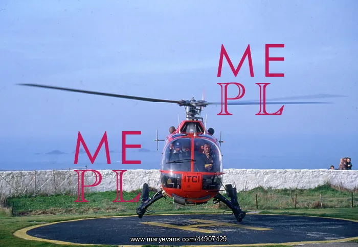  : Trinity Service Helicopter and Sennen Cottages