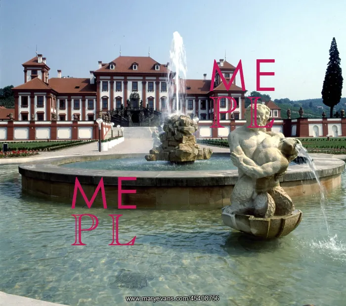  : Troja Castle - fountain
