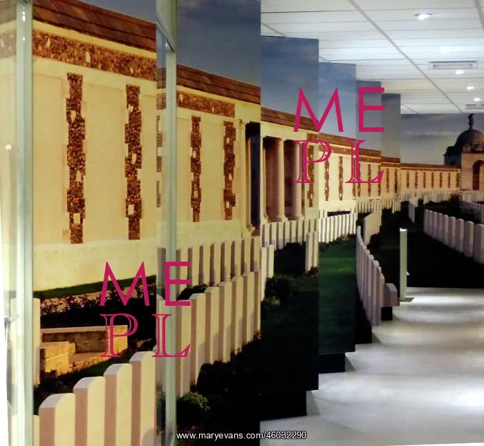 : Trompe l'Oeuil, Dug-out Experience, Passchendaele Museum : Trompe l'Oeuil, Dug-out Experience, Passchendaele Museum