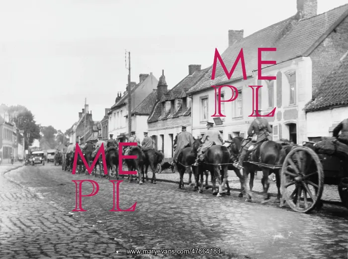 : Troop transport in 1915 : Troop transport in 1915
