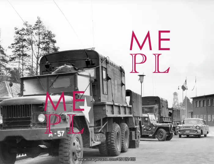 : US troop transport to Berlin leads through Soviet zone : US troop transport to Berlin leads through Soviet zone