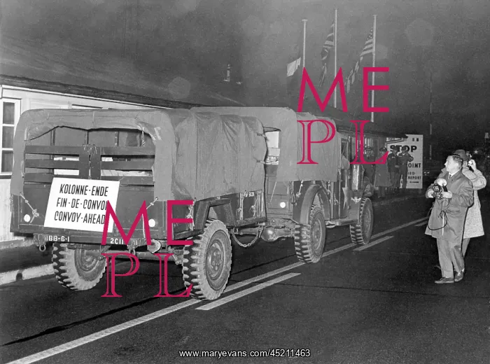 : US troop transport reaches Berlin after trip through Soviet : US troop transport reaches Berlin after trip through Soviet
