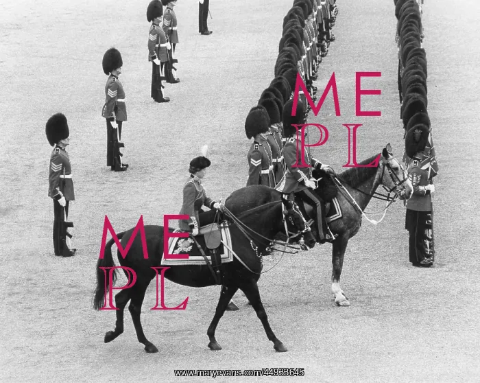 : Trooping the Colour - the Queen's last ride : Trooping the Colour - the Queen's last ride